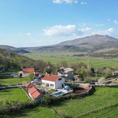Lovely In Σπίτι διακοπών Ramljane
